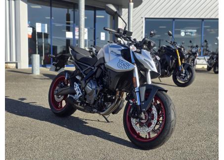 SUZUKI GSX-8S A2